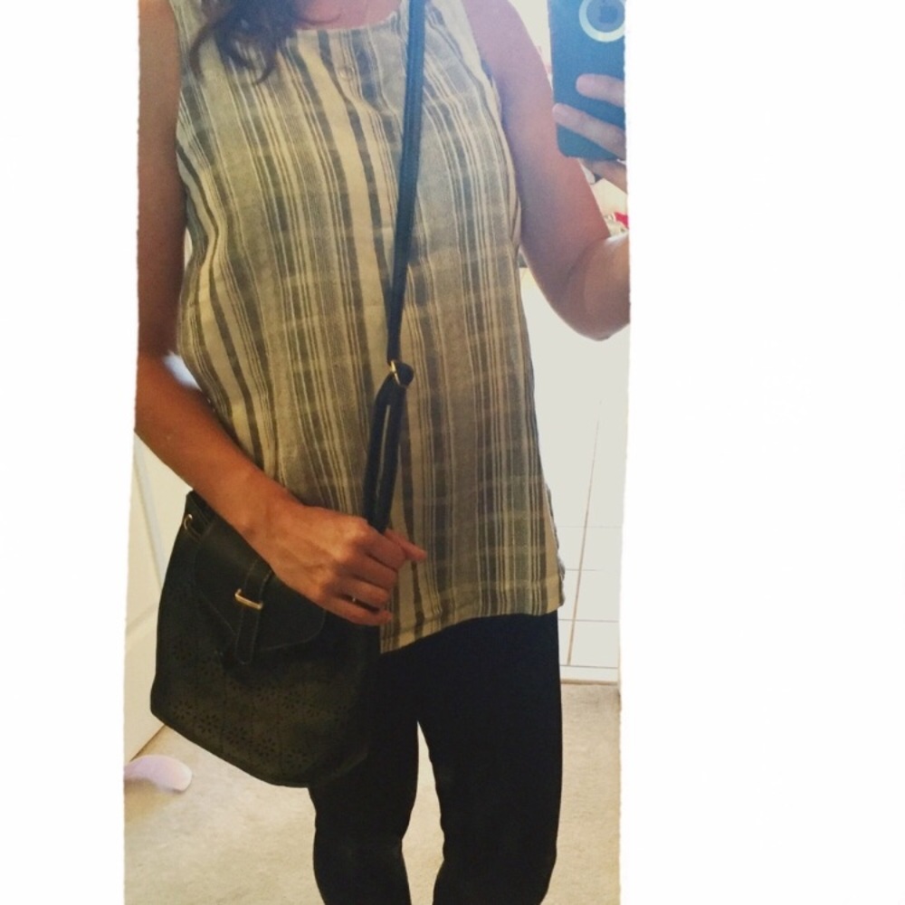 *CLOSING BOUTIQUE* - Picture 4 of 5